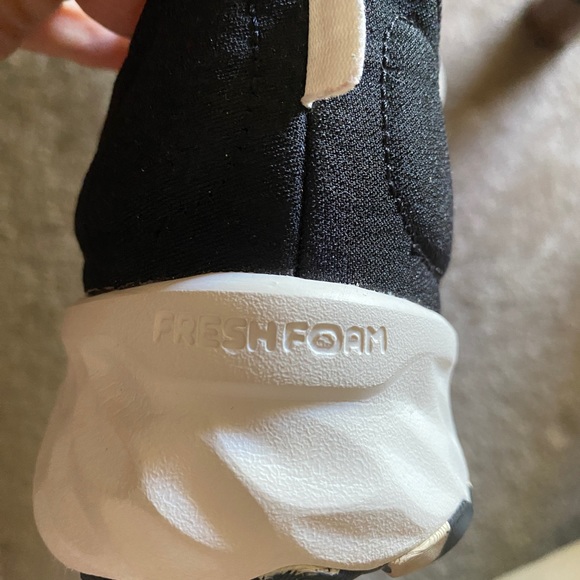 NEW BALANCE | Fresh Foam ROAV Running Shoesw - Picture 9 of 12